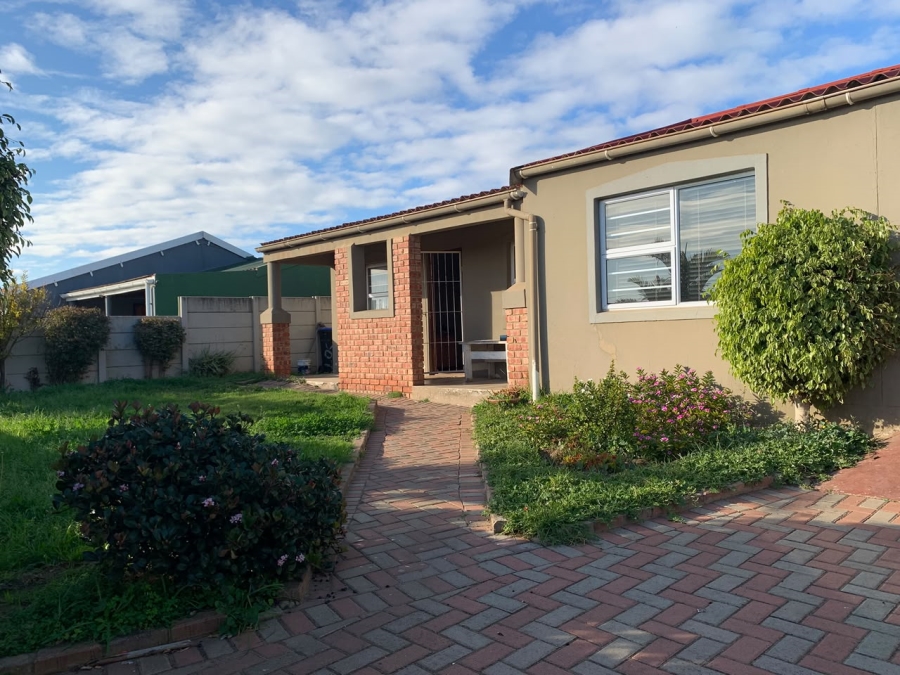 3 Bedroom Property for Sale in Pellsrus Eastern Cape